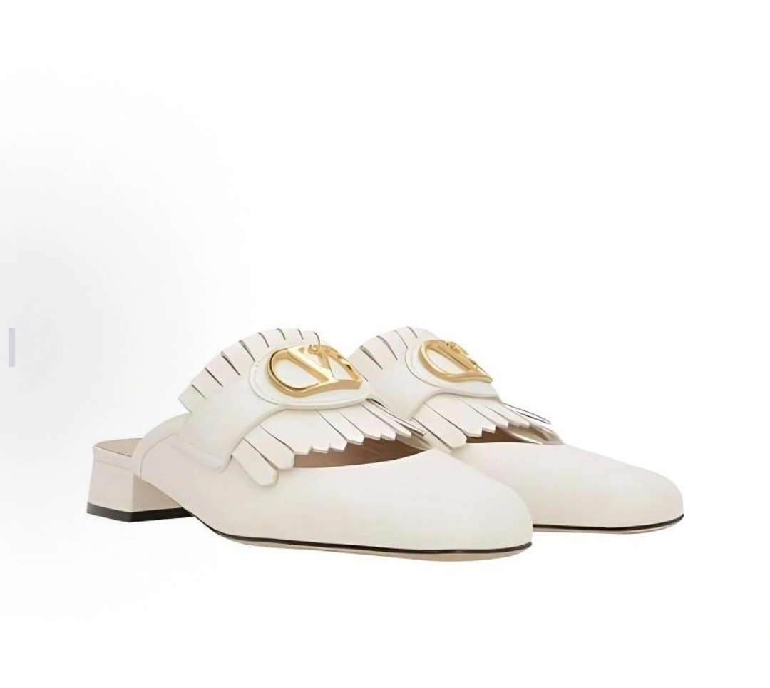 COCO-- V1859ti9o 6W2S0LP8DSH098 Heel height： 2.5CM Calfskin item:E-X194D4045